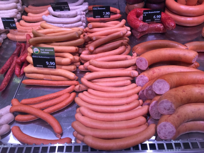 charcuterie-FONTAN-min_sausages_meat_butchery-1069321